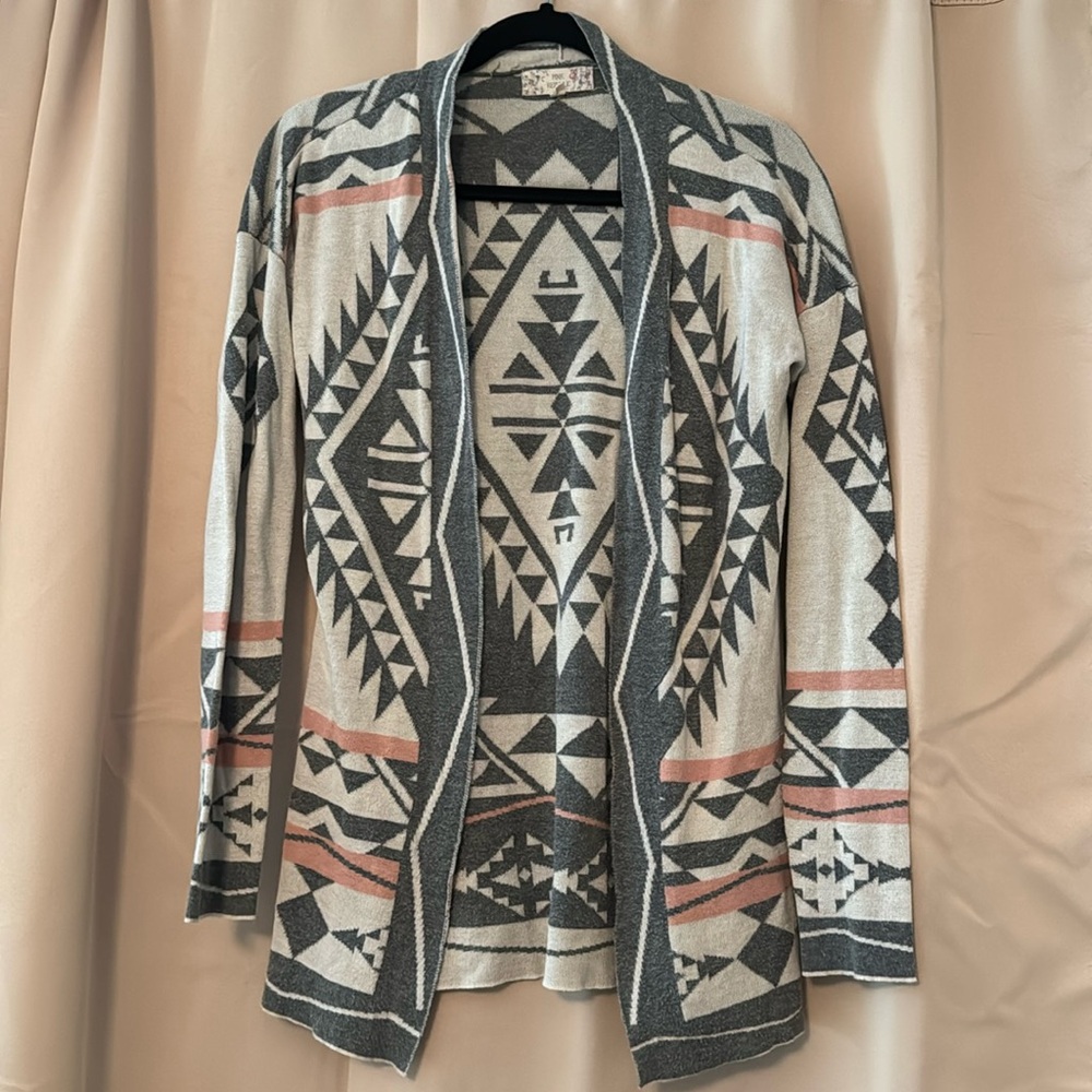 Pink Republic Gray and Pink Geometric Cardigan Women’s Size Medium